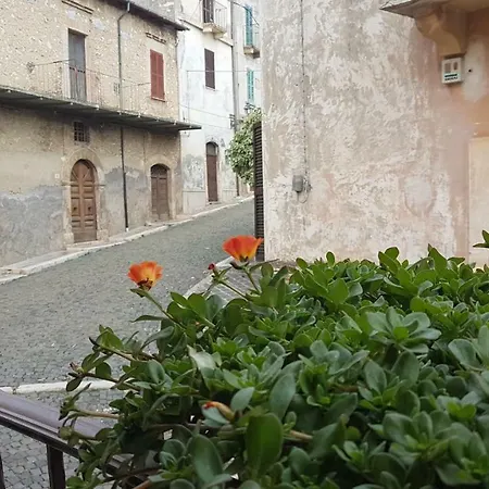 Scaccia Pensieri 펜션 Cerchio